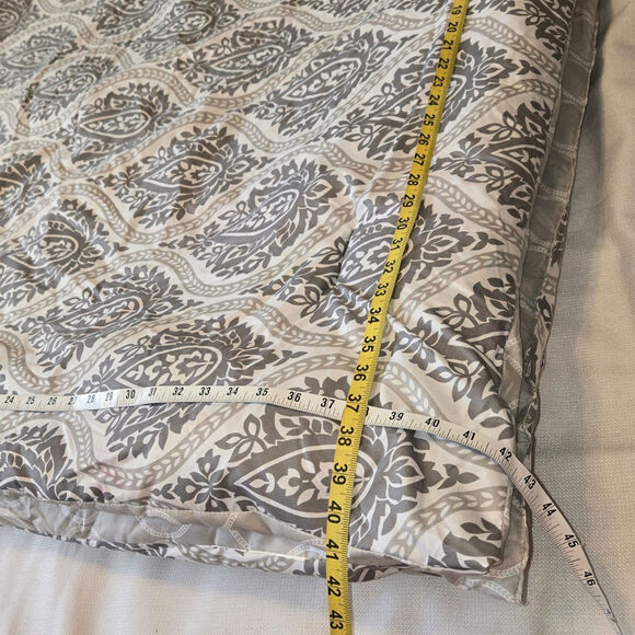 Queen Set/3 HOME TEXTILES Light and Dark Gray Reversible Comforter & 2 Std Shams - Picture 4 of 7